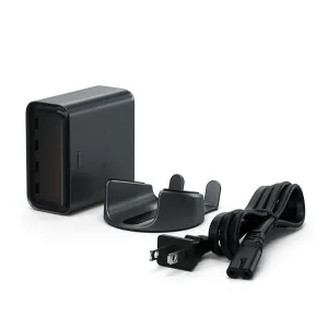 Satechi ChargeView 140W bordlader i romsvart med fire USB-C-porter, stativtilbehør og strømkabel