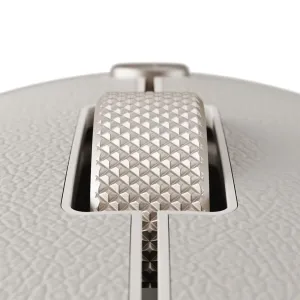 Satechi OntheGo Bluetooth-Maus in Nahaufnahme mit strukturiertem Scrollrad und glattem, kompaktem Gehäuse