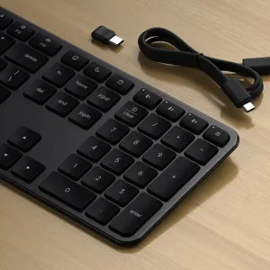 Satechi EX3 plānā bezvadu tastatūra ar ziemeļvalstu izkārtojumu, pilna izmēra taustiņiem, cipartastatūru un USB-C kabeli