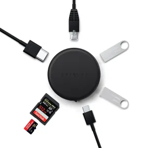 Satechi OntheGo 7-in-1-Multiport-Adapter in Space-Schwarz mit USB-C-Kabeln, SD- und microSD-Karten