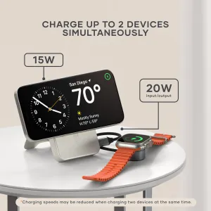 Satechi OntheGo Qi2 10K magnetisk powerbank med stativ som lader en smarttelefon og en smartklokke
