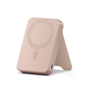 Satechi OntheGo Qi2 10K magnetisk powerbank med stativ i rosegull, vist stående med USB-C-port