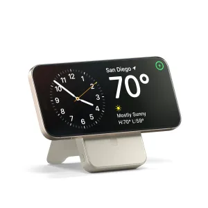 Satechi OntheGo Qi2 magnetisk powerbank med stativ, som støtter en smarttelefon i liggende format på hvit bakgrunn