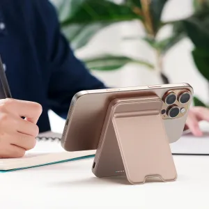 Satechi OntheGo Qi2 magnetisk powerbank-stativ festet til smarttelefon for trådløs lading og håndfri visning