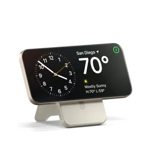 Satechi OntheGo Qi2 magnetisk powerbank med stativ holder en smarttelefon i liggende format på en hvit bakgrunn