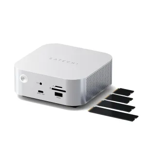 Satechi Thunderbolt 5 CubeDock sølvfarget desktop-dokkingstasjon med SSD-kabinett og medfølgende SSD-moduler