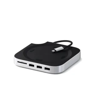 Satechi Mac Mini M4-stander og hub med SSD-kabinet i sølv og sort, med USB-C-, SD- og USB-A-porte.