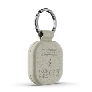 Satechi FindAll Schlüsselanhänger aus veganem Leder in Sand mit Metallring für Apple Find My Objekt-Tracking