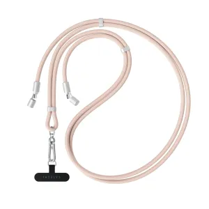 Satechi OntheGo USB-C-kabel med nøkkelbånd i ørkenrose, flettet med klips og sølvfargede kontakter.