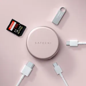 Satechi OntheGo 5-in-1 USB-C daudzportu adapteris gaiši rozā krāsā ar USB-C kabeļiem, SD karti un zibatmiņu