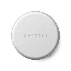 Satechi OntheGo 5-in-1 USB-C daudzportu adapteris, sudraba diska formas centrmezgls ar centrā novietotu logotipu