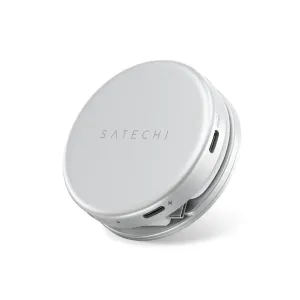 Satechi OntheGo 5-in-1 USB-C daudzportu adapteris, sudraba disks ar redzamiem USB-C portiem un 5 Gbps marķējumu