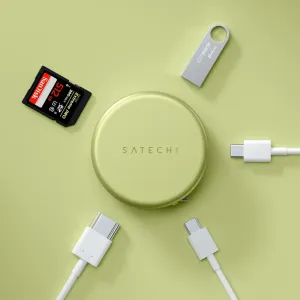 Satechi OntheGo 5-in-1 daudzportu adapteris salvijas zaļā krāsā ar SD karti, USB zibatmiņu un USB-C kabeļiem