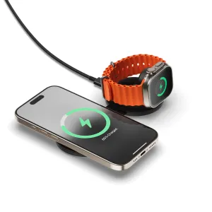 Satechi OntheGo 2-i-1 trådløs lader med lading av iPhone og Apple Watch på en svart sammenleggbar base