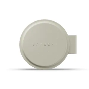 Satechi OntheGo 2-i-1 trådløs lader i sandfarge, rund strukturert design med preget logo