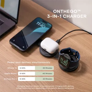 Satechi OntheGo trådløs 3-i-1-lader som lader en iPhone, en Apple Watch og AirPods på et skrivebord
