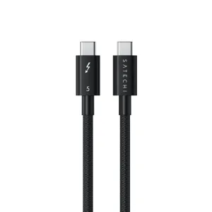 Satechi Thunderbolt 5 Pro kabelis ar pītiem melniem USB-C savienotājiem un Satechi zīmola marķējumu