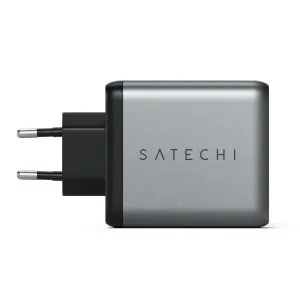 Cargador de pared Satechi GaN PD de 100 W en gris espacial, con diseño redondeado y logotipo SATECHI