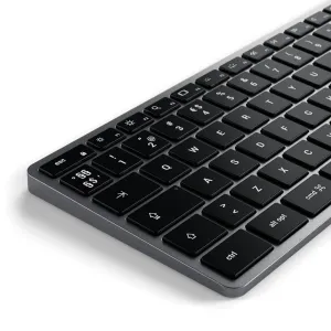 Satechi W3 USB-C-tangentbord med nordisk layout, svarta tangenter och grå aluminiumfinish