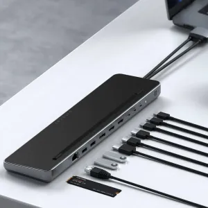 Satechi USB-C -kaksoistelakointiasema mustan ja hopean värisenä, näkyvissä USB-C-, Ethernet- ja ääniliitännät