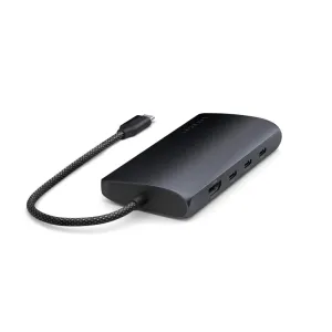 Satechi USB-C-moniporttisovitin punotulla kaapelilla, HDMI- ja USB-C-porteilla, tummanharmaasta metallista