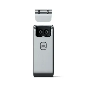 Satechi 145 W USB-C 4-porttinen GaN-matkalaturi Space Gray -värisenä, kompakti hopean ja mustan värinen laturi erillisellä yläosalla