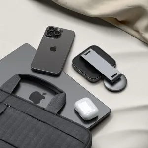 Soporte de carga inalámbrica Qi2 plegable de Satechi para iPhone y AirPods, mostrado en Gris espacial
