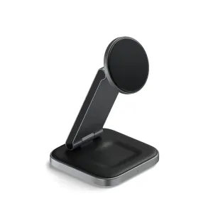 Soporte de carga inalámbrica Qi2 plegable de Satechi en negro y plata para cargar iPhone y AirPods