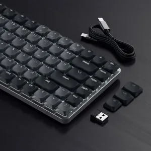 Satechi SM1 slimmat mekaniskt Bluetooth-tangentbord med svarta tangenter, USB-mottagare, kabel och extra tangenthattar