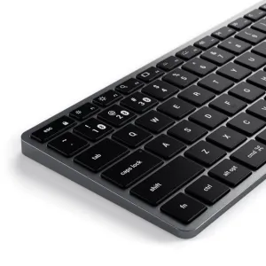 Satechi Slim X1 Bluetooth-tangentbord med bakgrundsbelysning, kompakta svarta tangenter och mörkgrå ram, US layout