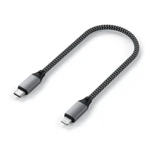 Cable de carga trenzado Satechi USB-C a Lightning en negro y gris con conectores metálicos