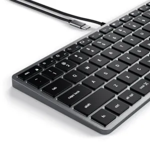 Satechi W1 USB-C-tangentbord med US layout, svarta kompakta tangenter och fast USB-C-kabel