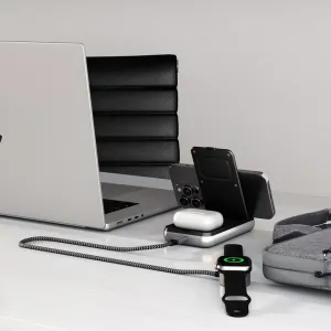 Satechi Duo -langaton latausteline lataa puhelinta, AirPods-koteloa ja Apple Watchia työpöydällä