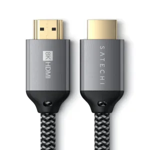 Satechi 8K HDMI 2.1-kabel med flätad svart sladd och guldkontakter på vit bakgrund