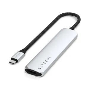 Satechi USB-C Slim Multiport Adapter sudraba krāsā ar pītu kabeli uz balta fona
