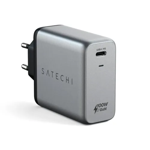 Satechi vegglader i grå metall, kompakt blokk med EU-kontakt, en USB-C PD-port på forsiden, liten LED og 100W GaN-merking.