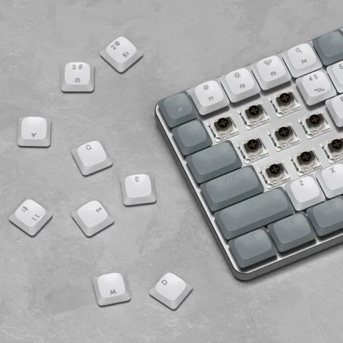 Satechi sM1 Slank mekanisk baggrundsbelyst Bluetooth tastatur - Tilsluttes trådløst til fire enheder - Lysegrå