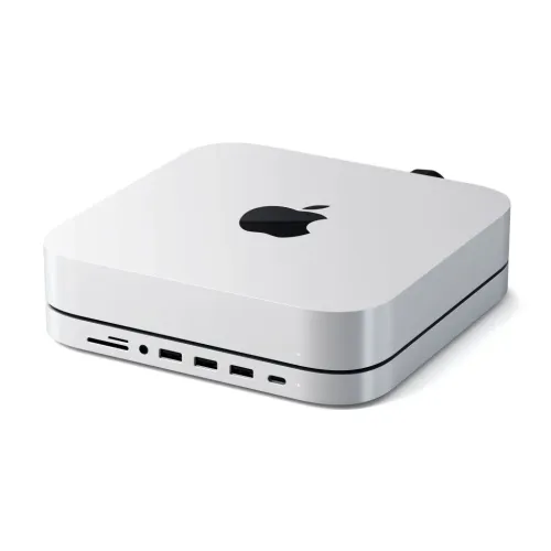 Satechi aluminiumstativ med USB-hubb för Mac Mini i silver, låg profil med front: SD/microSD samt USB-A och USB-C portar.