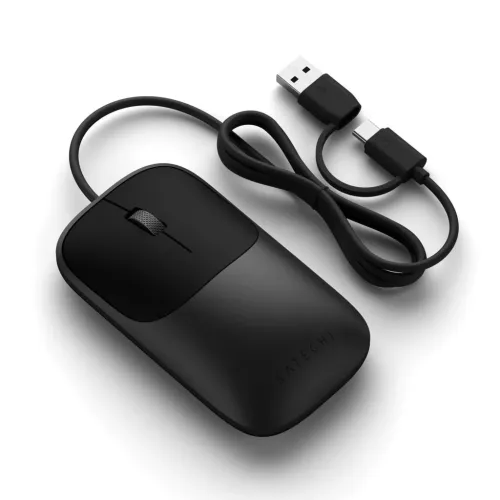 Satechi Slim LX trådbunden mus i rymdsvart med texturerat rullhjul, SATECHI-logotyp och USB-C-kabeladapter.