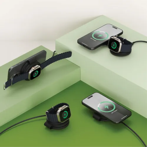 Satechi OntheGo™ 2-i-1 trådlös laddare med iPhone och Apple Watch på ett svart vikbart stativ