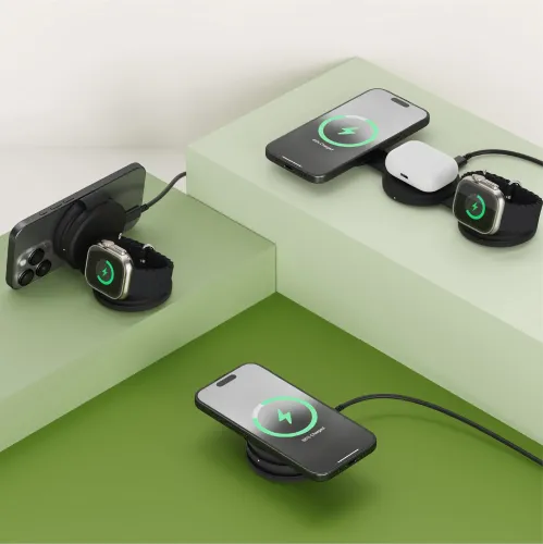 Musta Satechi OntheGo langaton 3-in-1-laturi lataa iPhonea, Apple Watchia ja AirPodeja.