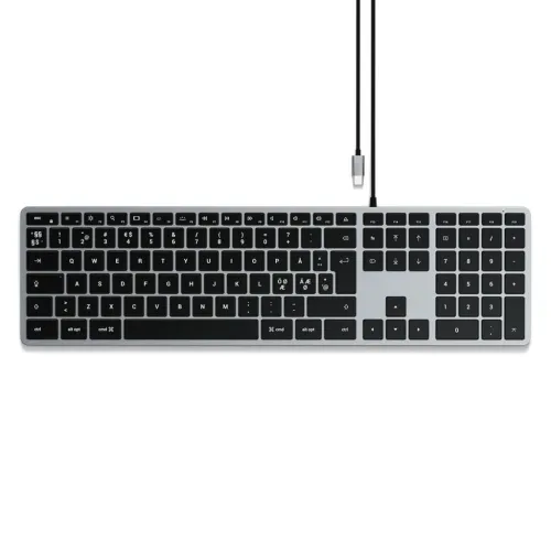 Satechi W3 USB-C-tangentbord med nordisk layout, numeriskt tangentbord i full storlek, silverfärgad ram och svarta tangenter.