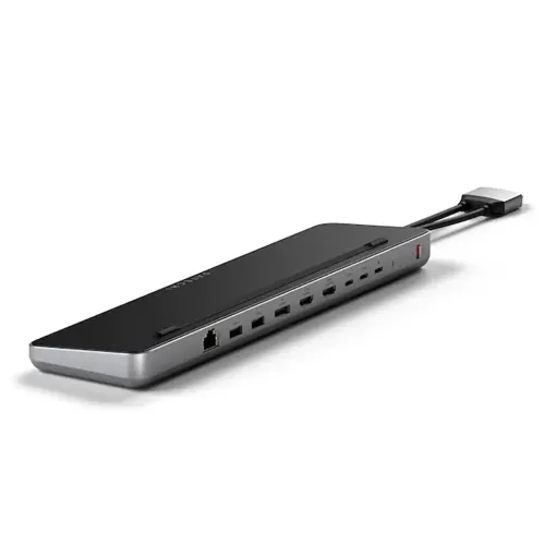 Satechi USB-C-kaksoistelakointiasema tähtiharmaana ja mustana, sivuporteilla ja kiinteällä kaapelilla kannettavan tietokoneen liittämiseen