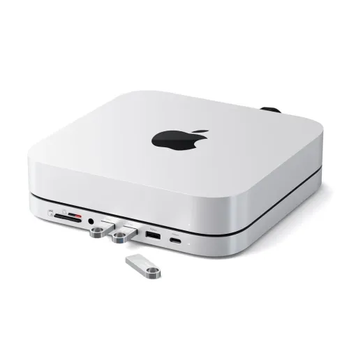 Satechi-jalusta ja -hubi Mac mini- ja Mac Studio -laitteille, jossa on USB-C, USB-A, kortinlukija ja SSD-kotelo