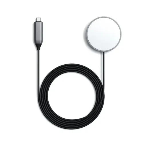 Cable de carga inalámbrica magnético USB-C de Satechi con disco de carga redondo y conector plateado, negro sobre fondo blanco