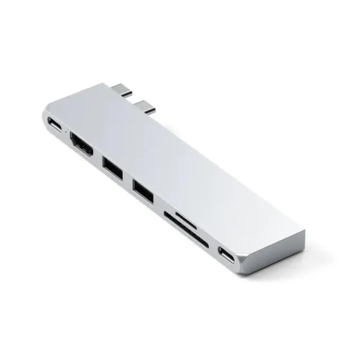 Satechi USB-C Pro Hub Slim hopeanvärisenä, USB-A-, USB-C- ja kortinlukijaporteilla MacBook-liitettävyyttä varten