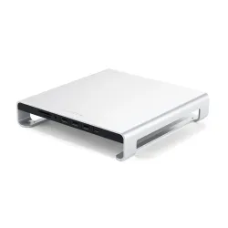 Sølvfarget Satechi USB-C Aluminum iMac Stand Hub med USB-porter, kortleser og lydkontakt for ergonomisk skrivebordsoppsett.